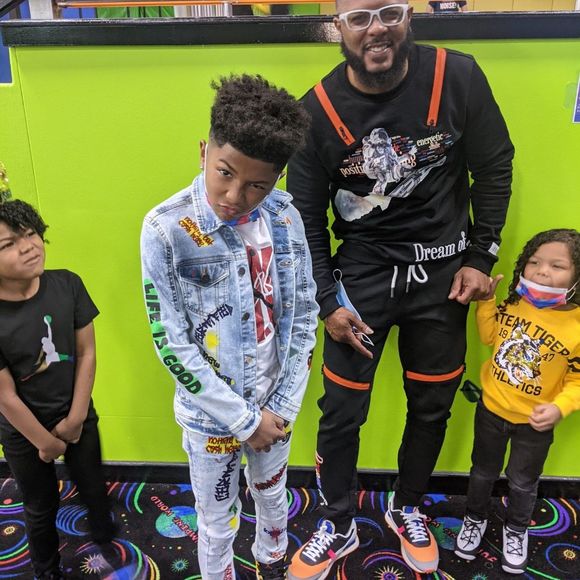 Meet your Posher, Sam - Picture 1 of 1